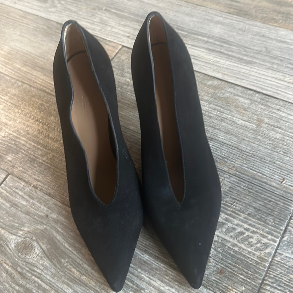 Vince size 71/2 heels almost new